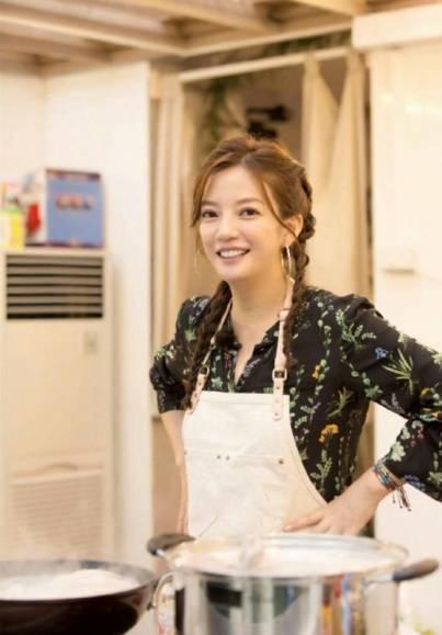 老板娘爆料赵薇视频播放,真相曝光引热议 第2张 老板娘爆料赵薇视频播放,真相曝光引热议 第2张